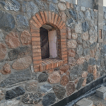 Usługi kamieniarstwa artystycznego Szczytno Oferujemy usługi z kamienia polnego, łupanego i ciętego. Wykonujemy takie usługi jak wjazdy, tarasy, ogrodznia, zabudowa ziemianek, fundamenty itp.